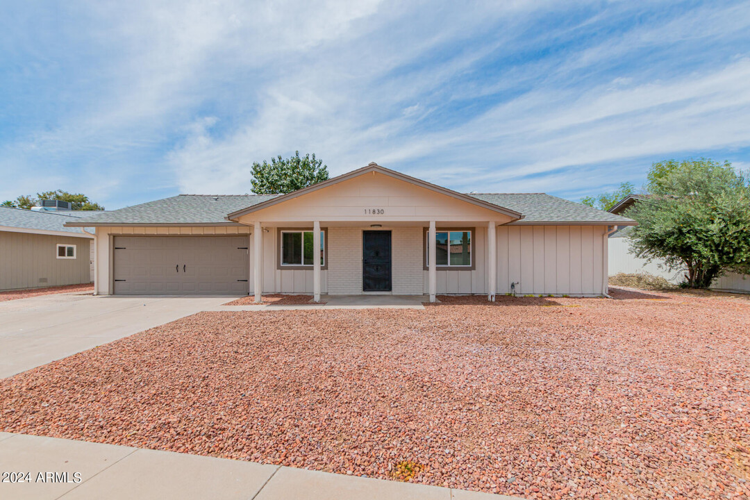 11830 S Eagleman Dr in Phoenix, AZ - Foto de edificio