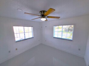 19340 SW 103rd Ct in Cutler Bay, FL - Foto de edificio - Building Photo