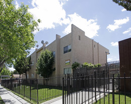 38563 Larkin Ave Apartamentos