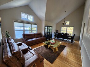 10108 186th Ct NE in Redmond, WA - Building Photo - Building Photo
