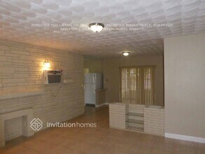 2201 N 57th Ave in Hollywood, FL - Foto de edificio - Building Photo