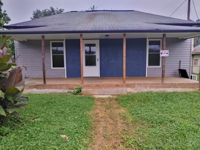 property at 713 N Chamberlain Ave