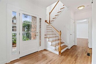 1711 Summit Glen Ln NE in Atlanta, GA - Building Photo - Building Photo