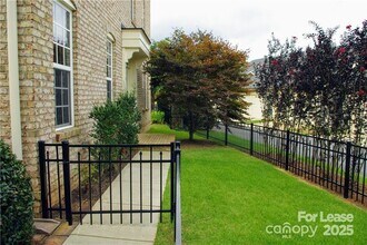 916 Gardners Way in Cornelius, NC - Building Photo - Building Photo