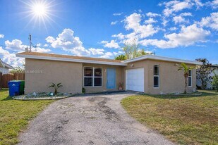 11730 NW 33rd St in Sunrise, FL - Building Photo