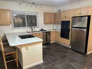 5425 Cameron Forest Pky, Unit B in Alpharetta, GA - Foto de edificio - Building Photo