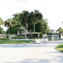 2683 Emerald Lake Ct in Kissimmee, FL - Building Photo - Building Photo