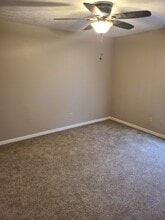 2702 Carrington Ln in Bloomington, IL - Building Photo - Building Photo