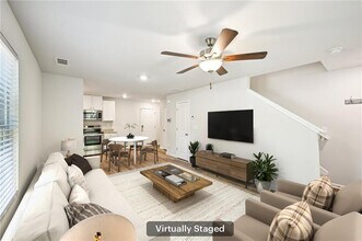 4437 Ben Hill Rd in Atlanta, GA - Building Photo - Building Photo