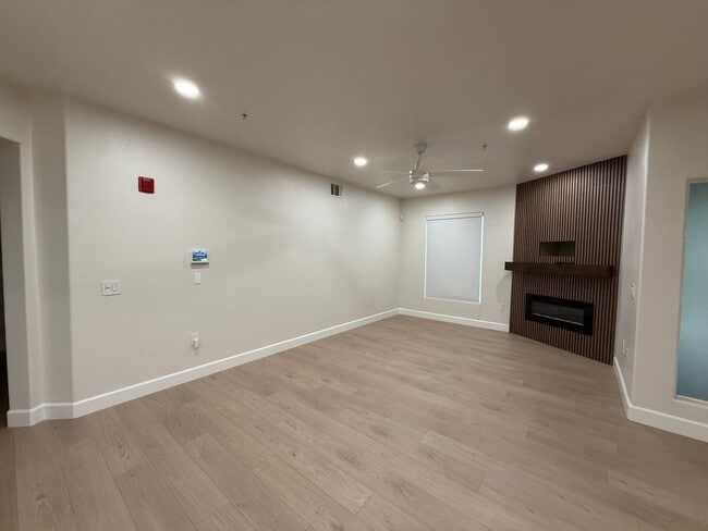 2463 Torino St in West Sacramento, CA - Building Photo - Building Photo