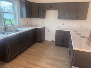 11025 Mushroom Rd NW in Beach City, OH - Building Photo - Building Photo