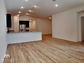 7918 N 79th Ave in Glendale, AZ - Building Photo - Building Photo