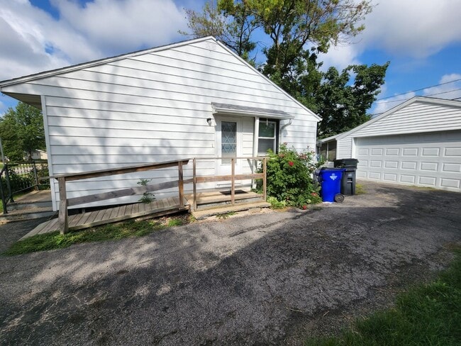 1632 Miami Dr NE in Cedar Rapids, IA - Building Photo - Building Photo