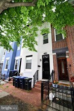 646 Orleans Pl NE in Washington, DC - Building Photo - Building Photo