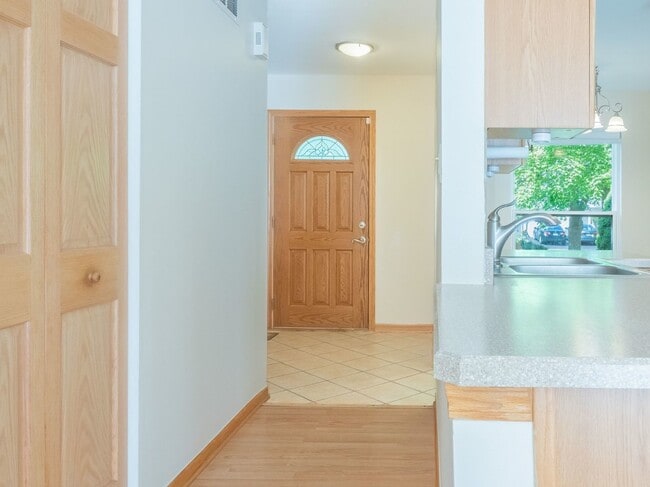 1881 Appaloosa Dr in Naperville, IL - Building Photo - Building Photo