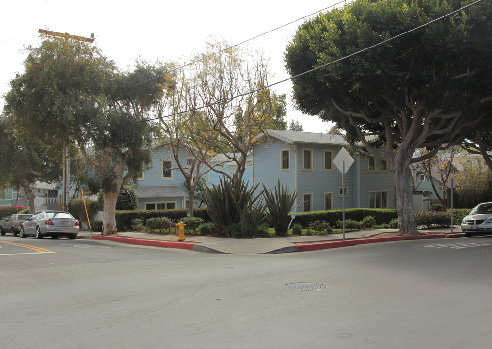 536 Ashland Ave in Santa Monica, CA - Building Photo