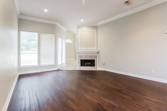 5623 Evergreen Valley Dr in Houston, TX - Building Photo - Building Photo