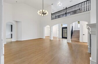 6650 Camptown Cir in Houston, TX - Building Photo - Building Photo