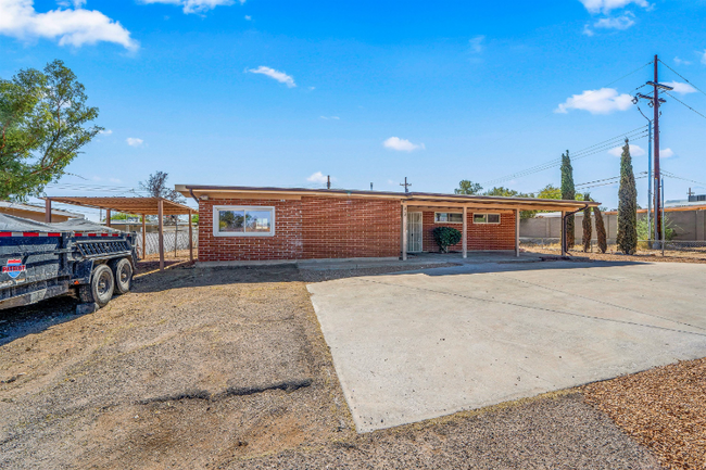 property at 3431 S Pantano Rd