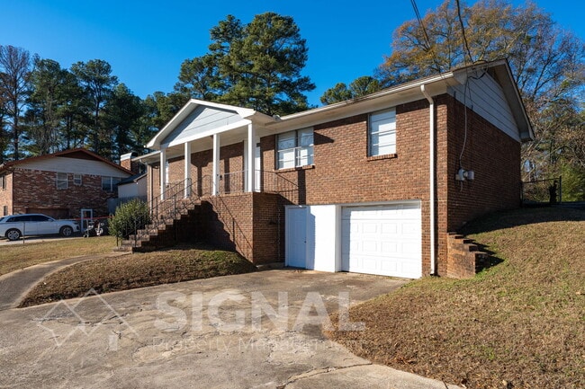 1228 Huffman Rd in Birmingham, AL - Building Photo - Building Photo