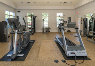 The Elms at Montjoy in Ellicott City, MD - Building Photo - Interior Photo