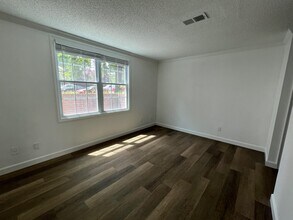 1113 Huntmaster Terrace NE in Leesburg, VA - Building Photo - Building Photo