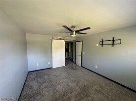 4900 Biscayne Dr in Naples, FL - Building Photo