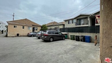 238 N Chicago St in Los Angeles, CA - Building Photo - Building Photo