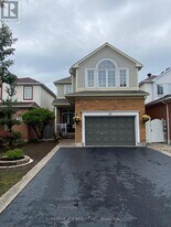 90 Monk Crescent in Ajax, ON - Building Photo