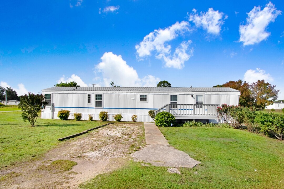 2379 US Hwy 13 S in Goldsboro, NC - Building Photo