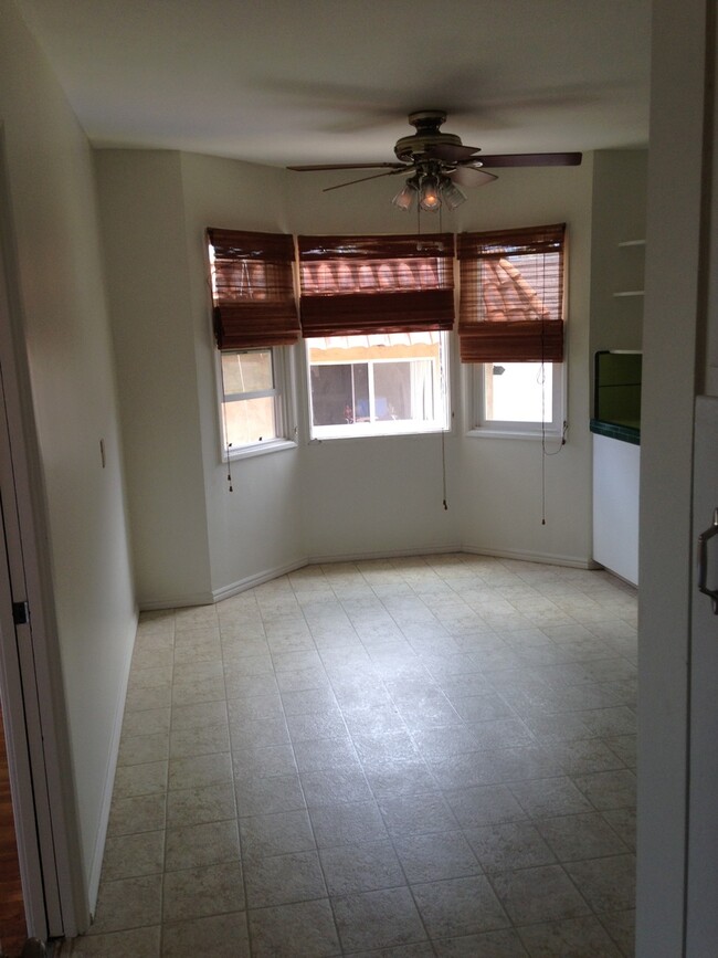 property at 3123 1/2-3123 Byron St