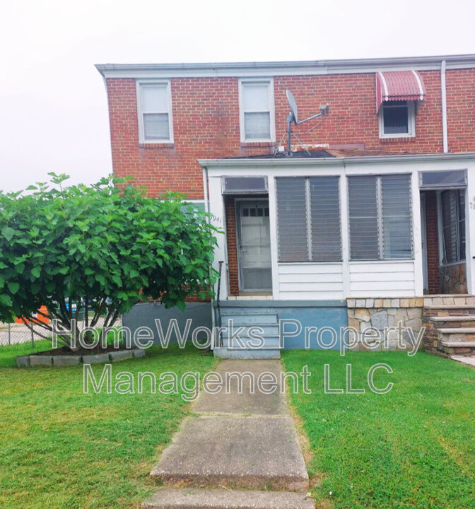 7941 St Gregory Dr in Dundalk, MD - Building Photo