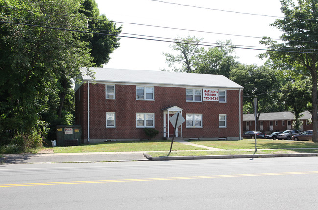 212-218 Main St in East Hartford, CT - Building Photo - Building Photo