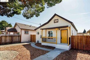 106 Chanslor Ave in Richmond, CA - Building Photo