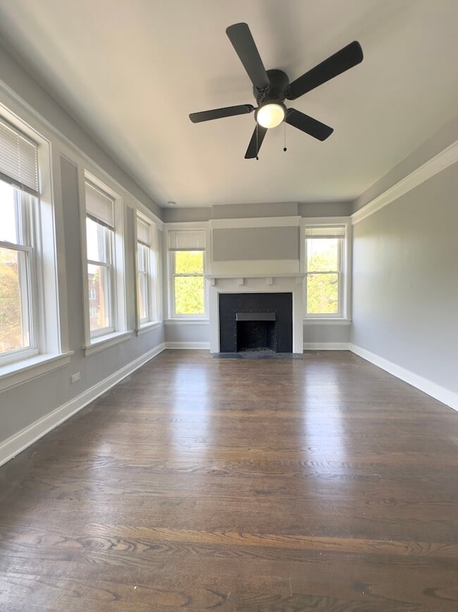 1251 W Rosemont Ave in Chicago, IL - Building Photo - Building Photo