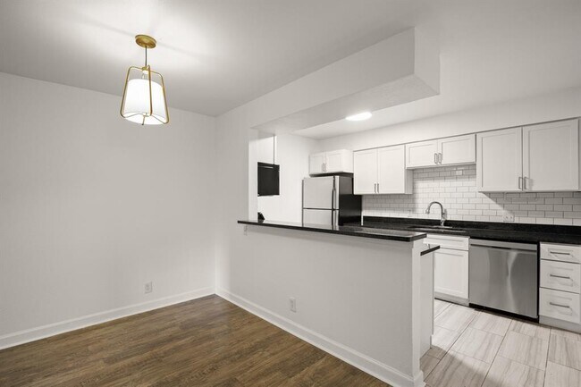 2020 S Congress Ave in Austin, TX - Building Photo - Building Photo