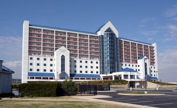 LoneStar Tower in Fort Worth, TX - Building Photo - Building Photo