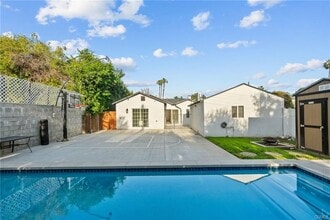 5937 Ranchito Ave in Los Angeles, CA - Building Photo - Building Photo