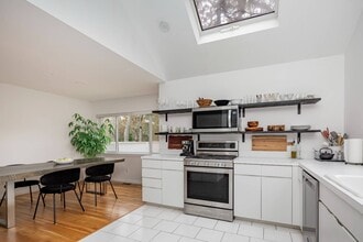 43 Wooded Oak Ln in East Hampton, NY - Building Photo - Building Photo