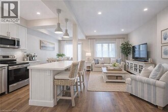 19 Garlent Ave in Hamilton, ON - Building Photo - Building Photo