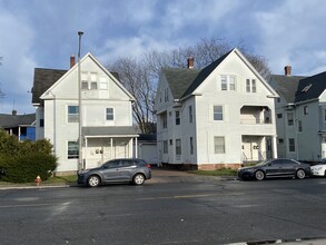 371 New Park Ave in Hartford, CT - Building Photo - Building Photo