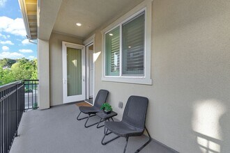 24156 Amaranth Loop in Hayward, CA - Building Photo - Building Photo