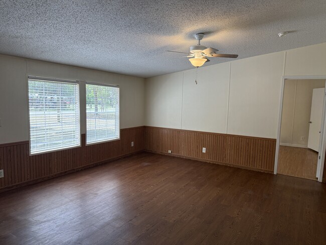 7831 NW 166th St in Trenton, FL - Building Photo - Building Photo