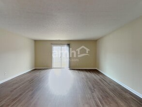 851 Wendover Ave in Westfield, IN - Foto de edificio - Building Photo