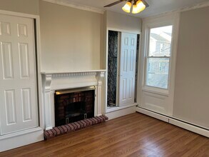 13 Clover St in Newark, NJ - Foto de edificio - Building Photo