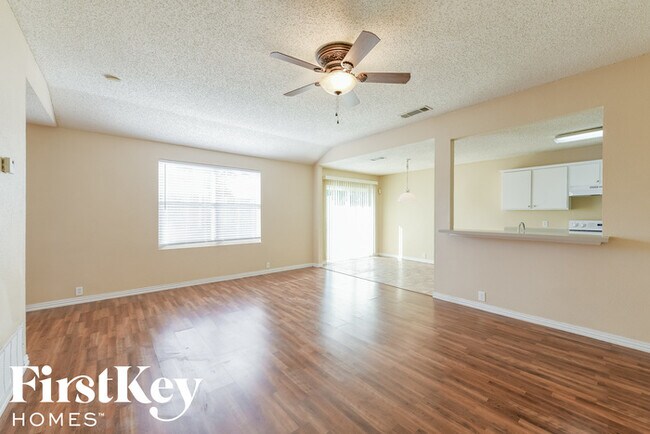 1525 Heritage Blvd in Glenn Heights, TX - Building Photo - Building Photo