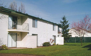 Redwood Park in Eugene, OR - Building Photo - Other