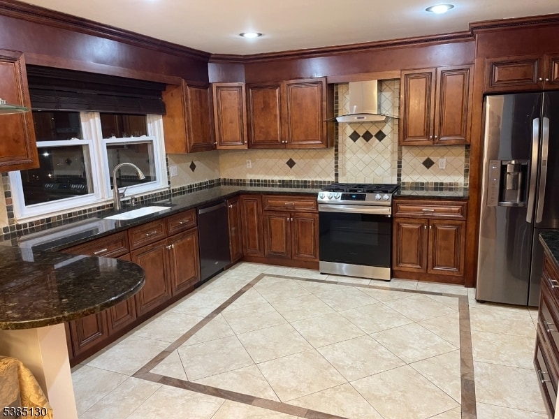 115 Northfield Rd in Parsippany Troy Hills, NJ - Building Photo