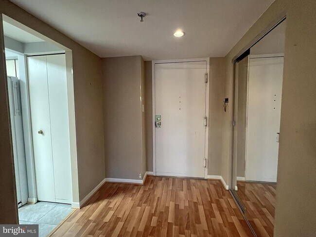 7202 Rockland Hills Dr in Baltimore, MD - Building Photo - Building Photo