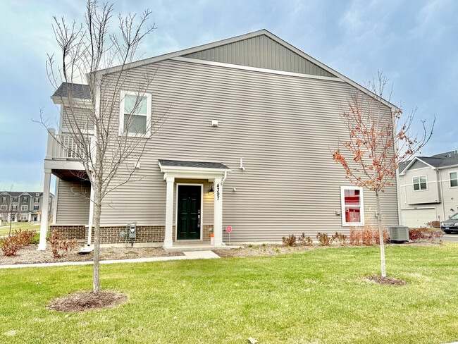 4397 Chelsea Mnr Cir in Aurora, IL - Building Photo - Building Photo